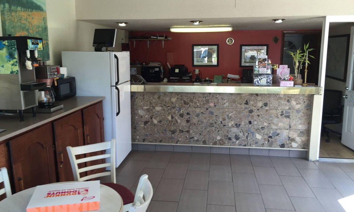 Lenoir City Hotel | Kings Inn