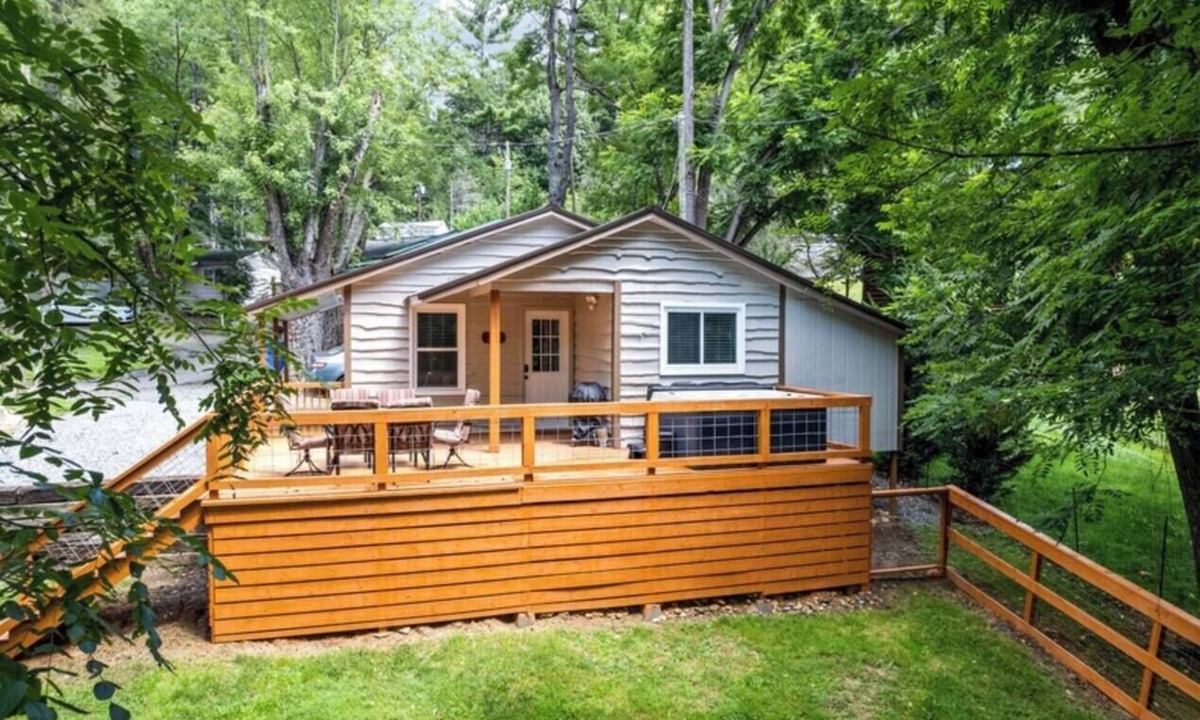 Maggie Valley Cottage | Knotty Pine Cottage-Cozy, Hot Tub, Pet Friendly!