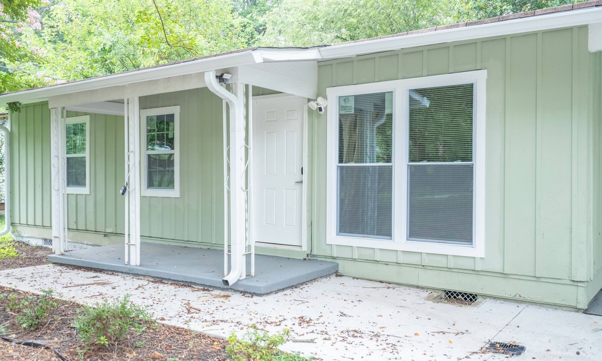 Forest Park House | Kozy rach style home near ATL airport
