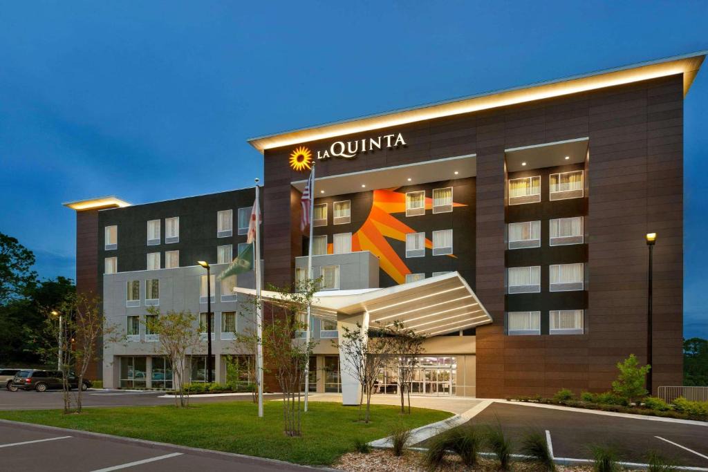 Gainesville Hotel | La Quinta by Wyndham Gainesville