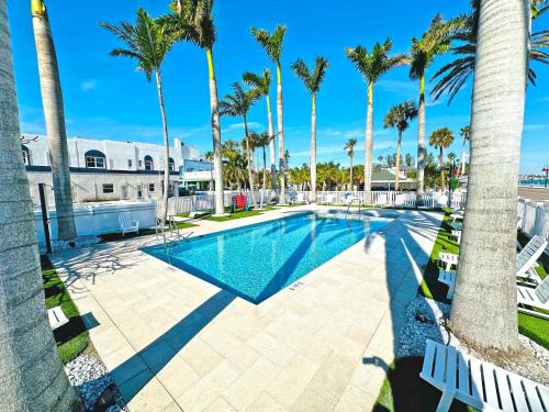 Pass-a-Grille Historic District Apartment | La Tortuga Historic Pass A Grille St Pete Beach 2