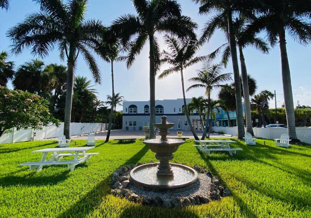 Pass-a-Grille Historic District Apartment | La Tortuga Historic Pass A Grille St Pete Beach 9