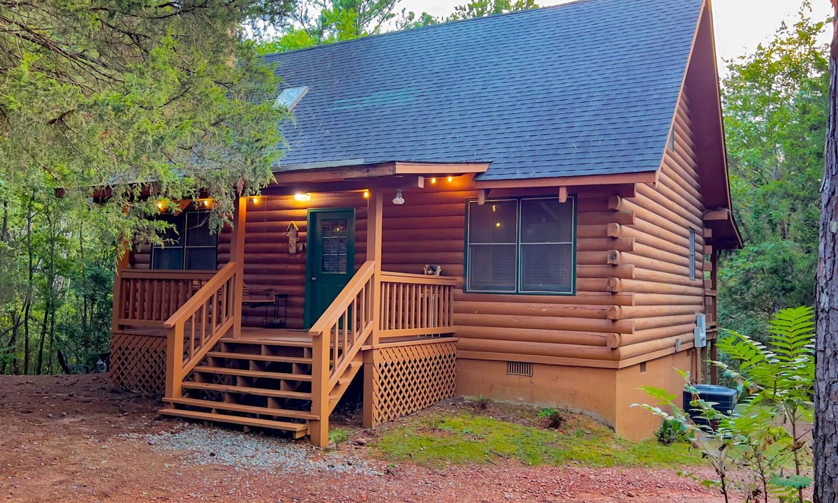 Warm Springs Cabin | Labor Day at Pike's Peak - Wifi and Hot Tub! - Callaway Gardens