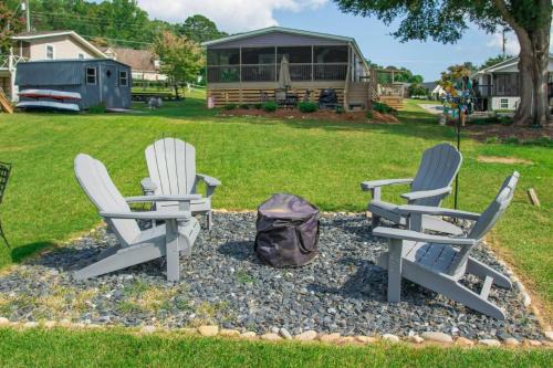 Lyman House | Lake Daze Landing