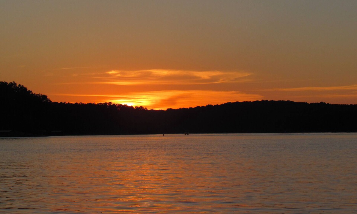 Westminster Cottage | Lake Front Cottage with Two Level Boat Dock - Gorgeous Sunsets