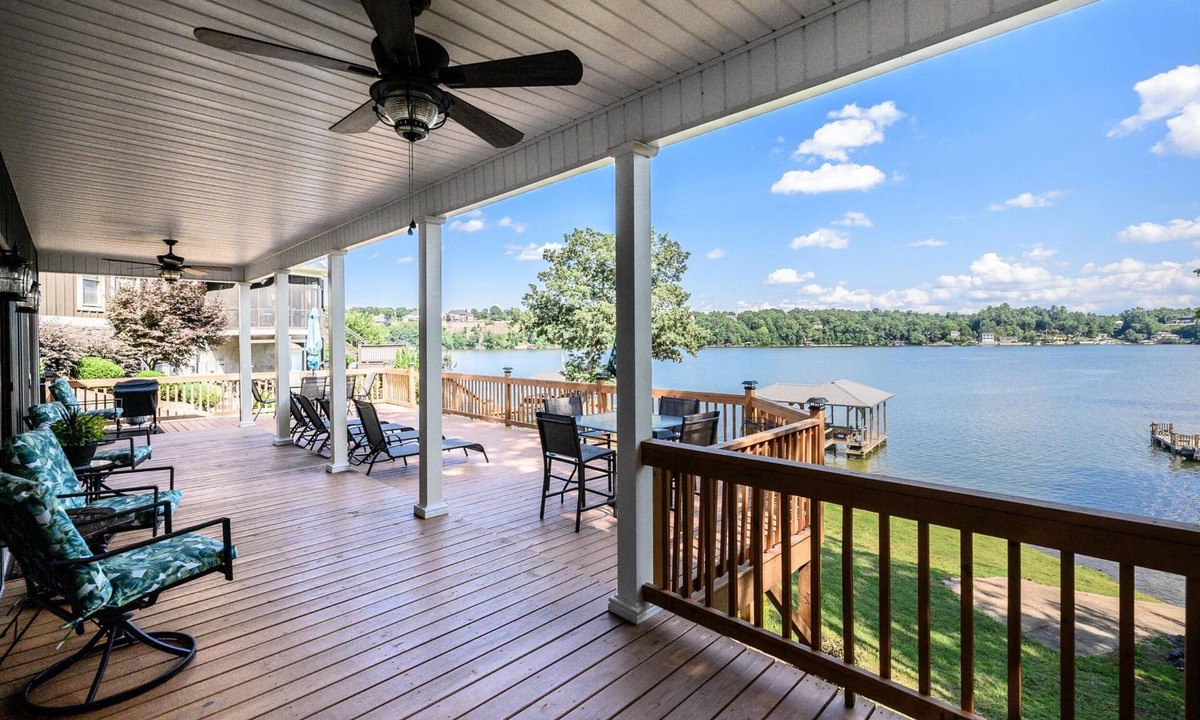 Hickory House | Lake Hickory Retreat: Beautiful 3 bedroom Waterfront home with scenic view!