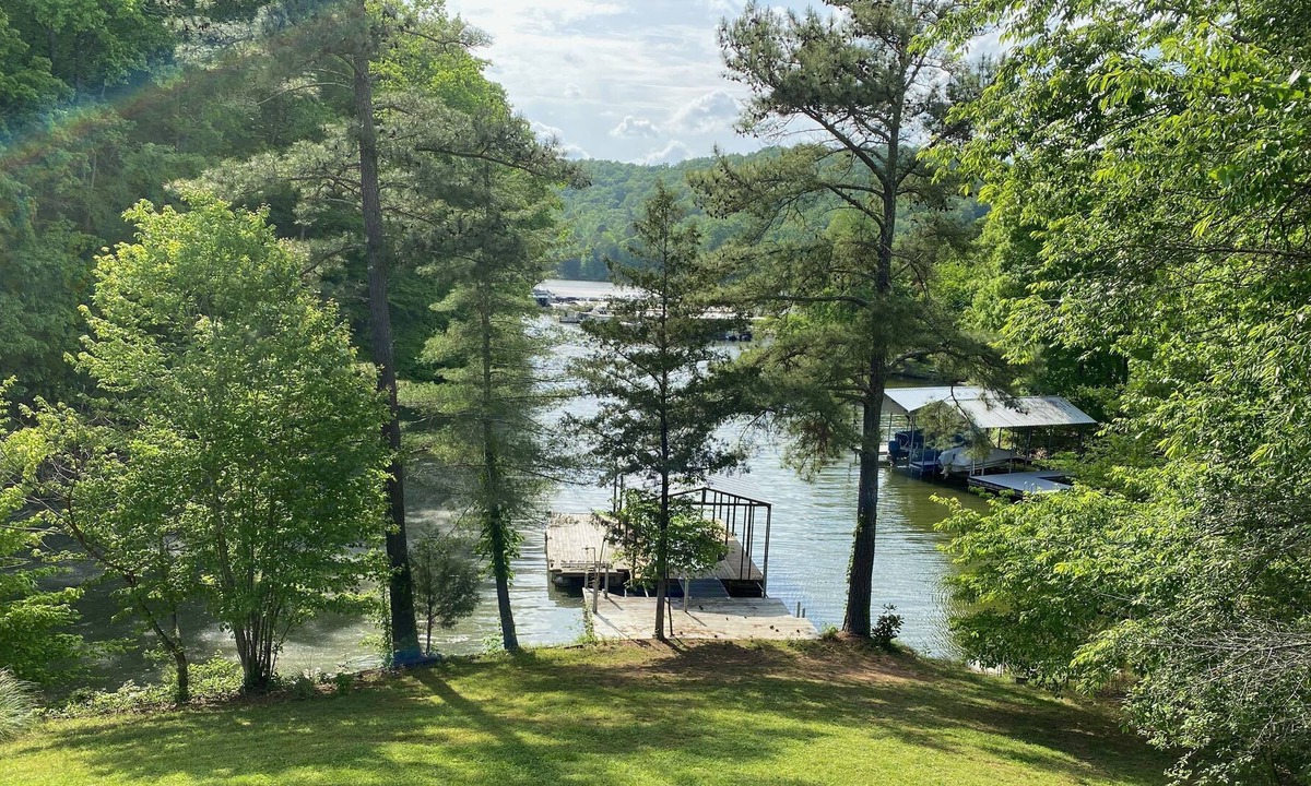 Ashley Oaks House | Lake house w/boat dock - Knoxville/Oak Ridge/Hardin Valley