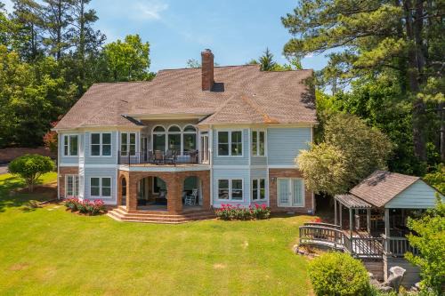 Crane Hill House | Lake Therapy - Gazebo On The Lake, Easy Walk To The Water!