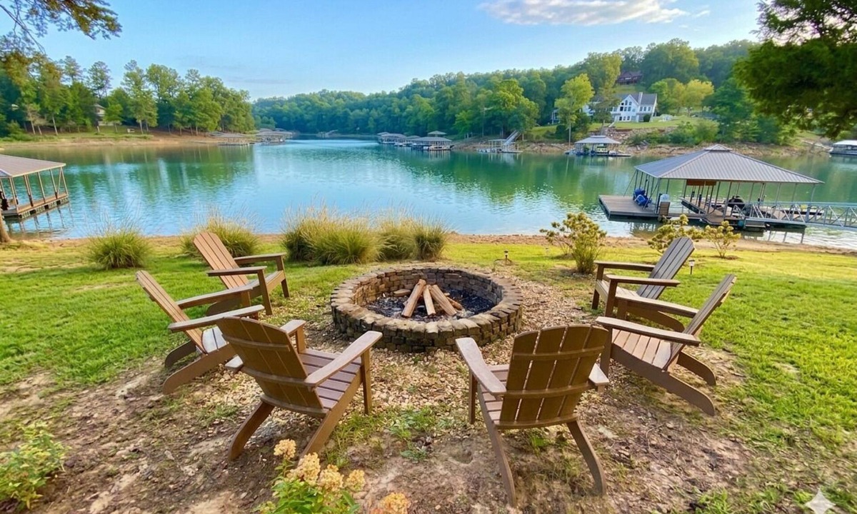 Double Springs House | Lakefront Escape | Fish, Kayak & Relax