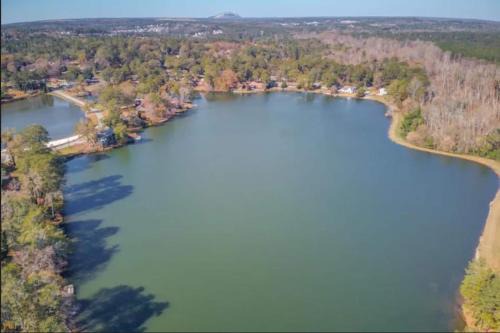 Conyers House | Lakeside Leisure - A Hidden Gem in Metro Atlanta