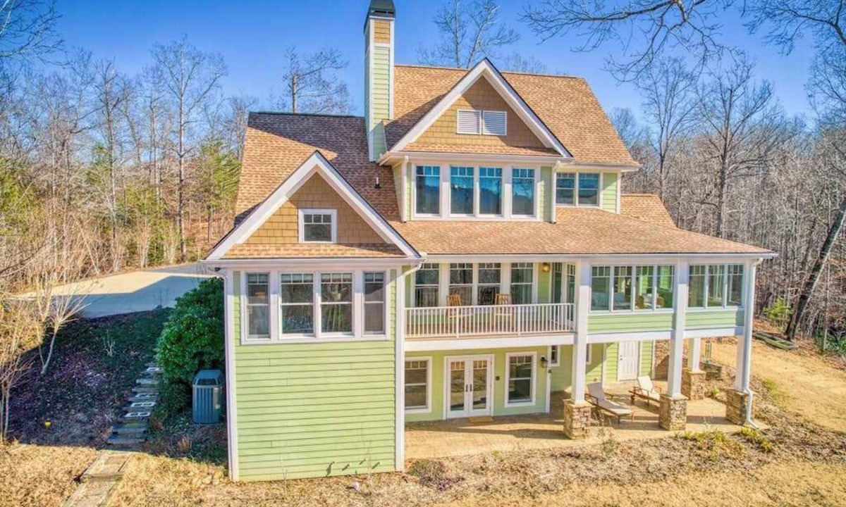 Mill Spring House | Lakeview retreat with Free Wifi, hot tub, fireplaces, patio, balcony, & grill