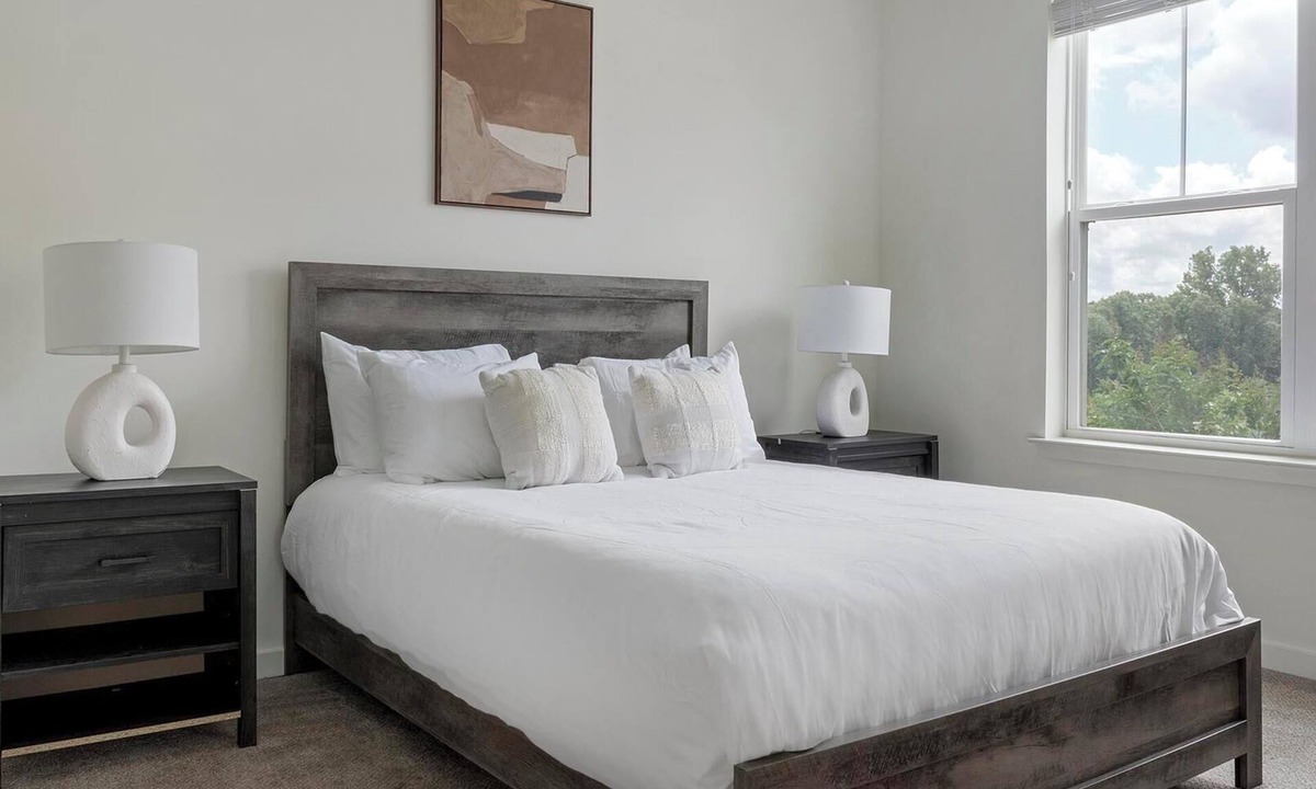 Mableton Apartment | Landing | Amazing 2BD, Gym, Rooftop Lounge