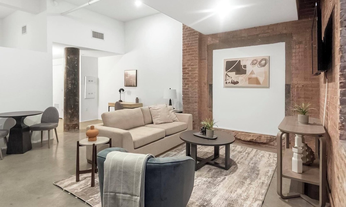 Downtown Memphis Apartment | Landing | Beautiful 1BD, Courtyard, Gym
