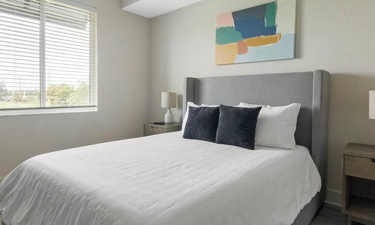 Palmetto Apartment | Landing | Beautiful 1BD, Pool, Yoga Studio