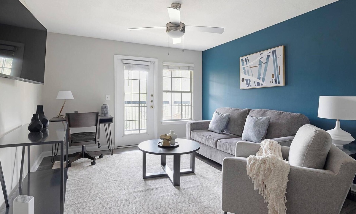 Stockbridge Apartment | Landing | Beautiful 2BD, Gym, Clubhouse