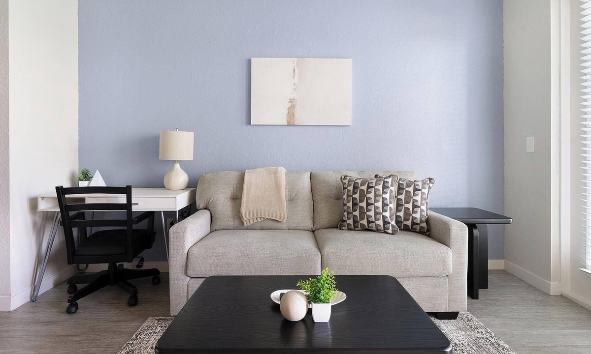 Biggar Apartment | Landing | Chic 1BD, Gym, Clubhouse