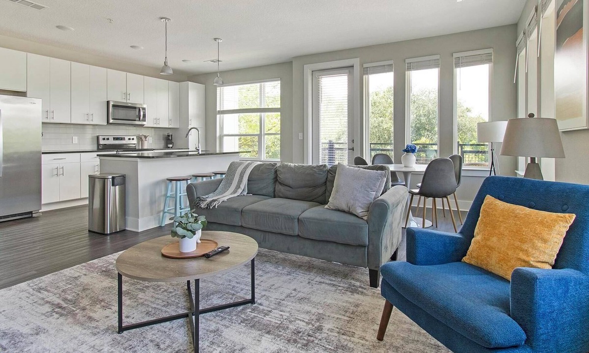 San Marco Apartment | Landing | Chic 2BD, Gym, Pool