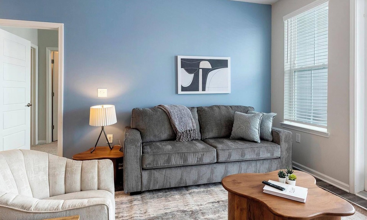 Charlotte Apartment | Landing | Chic 2BD, Pool, Gym
