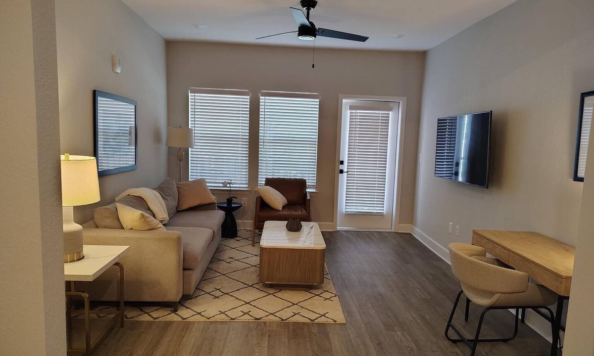 Newberry Apartment | Landing | Chic 2BD, Pool, Gym