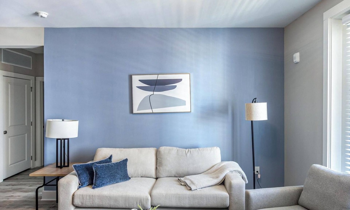 Savannah Apartment | Landing | Incredible 2BD, Gym, Yoga Studio