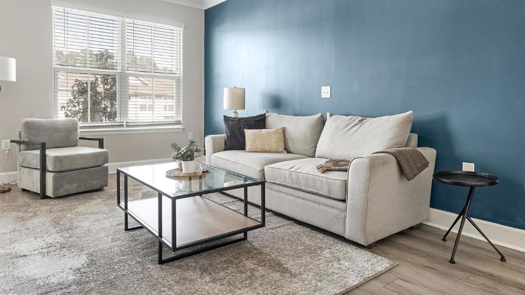 Summerville Apartment | Landing Modern 1BD Gym Yoga Studio