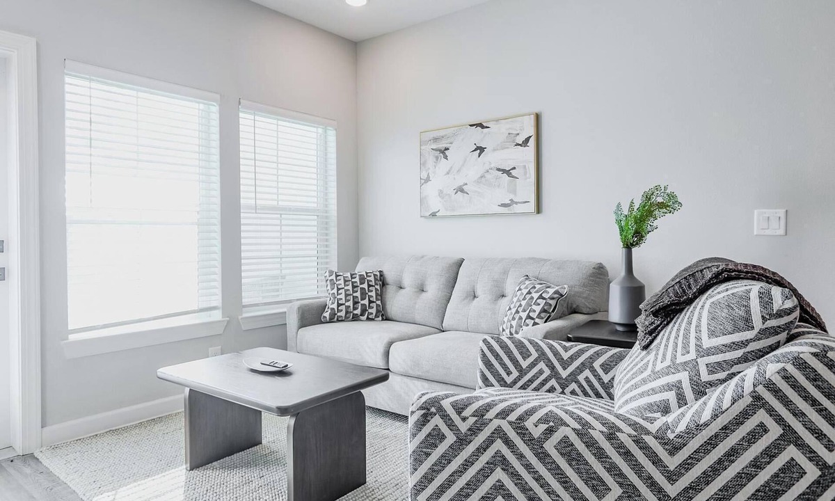 Fort Myers Apartment | Landing | Modern 1BD, Pool