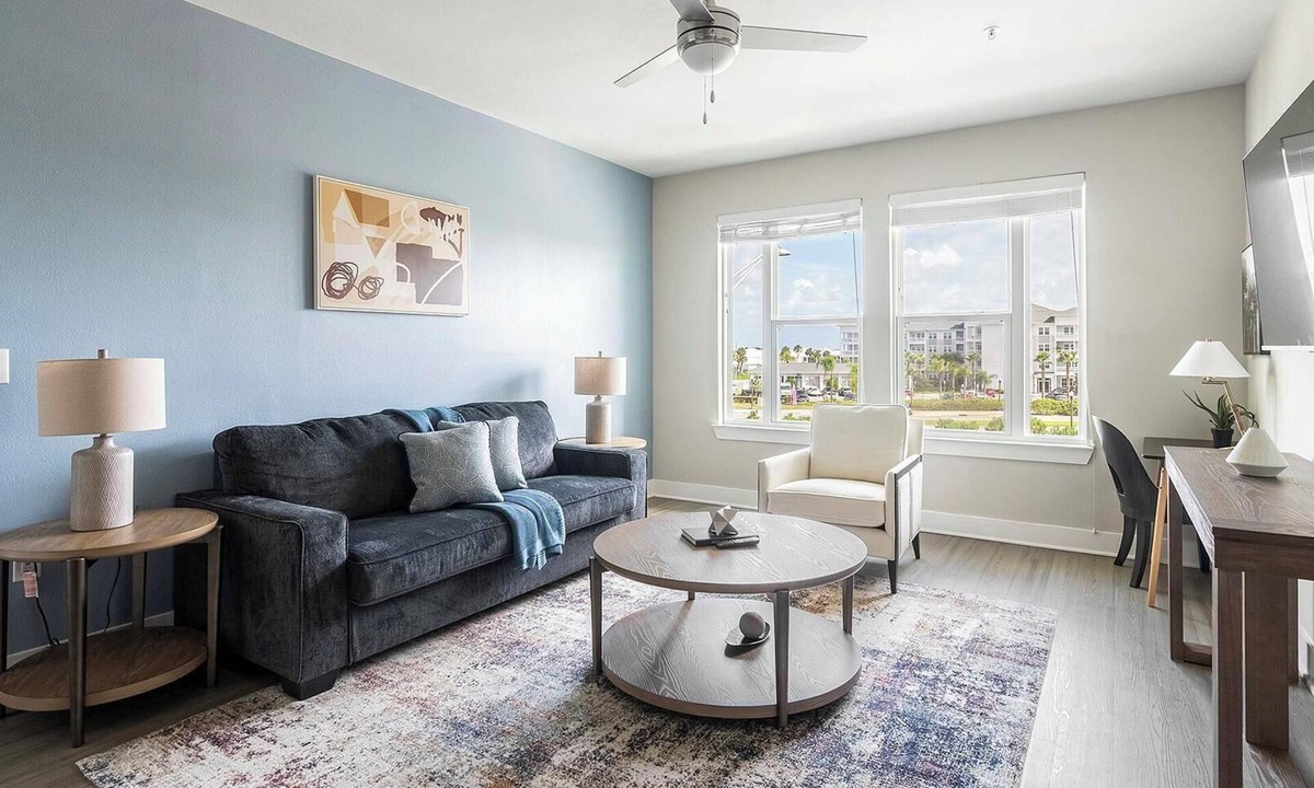 St. Johns Apartment | Landing | Modern 2BD, Gym