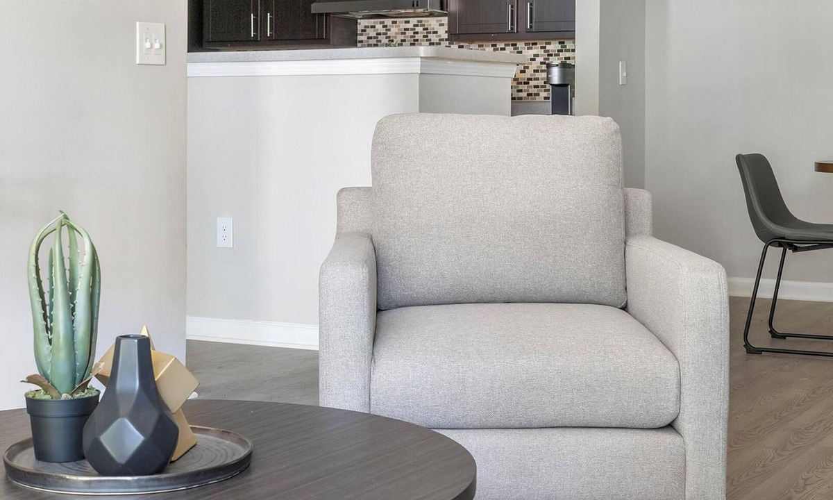 Stockbridge Apartment | Landing | Modern 3BD, Gym, Clubhouse