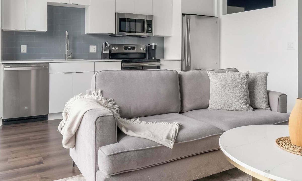 Buckhead Apartment | Landing | Modern Studio, Clubhouse, Pool