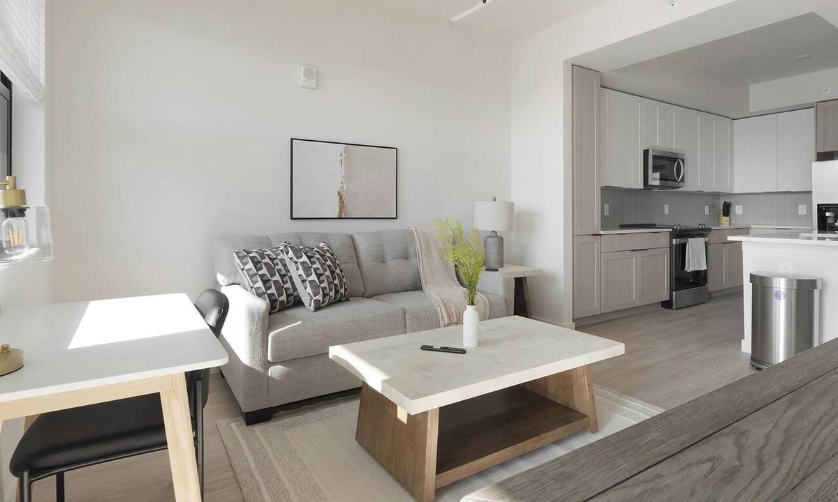 Fort Myers Apartment | Landing | Modern 1BD, Gym, Clubhouse