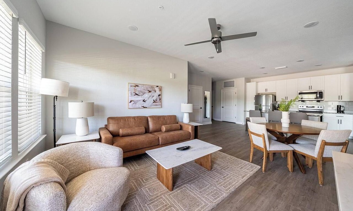 Port Malabar Apartment | Landing | Spectacular 2BD, Pool, Gym