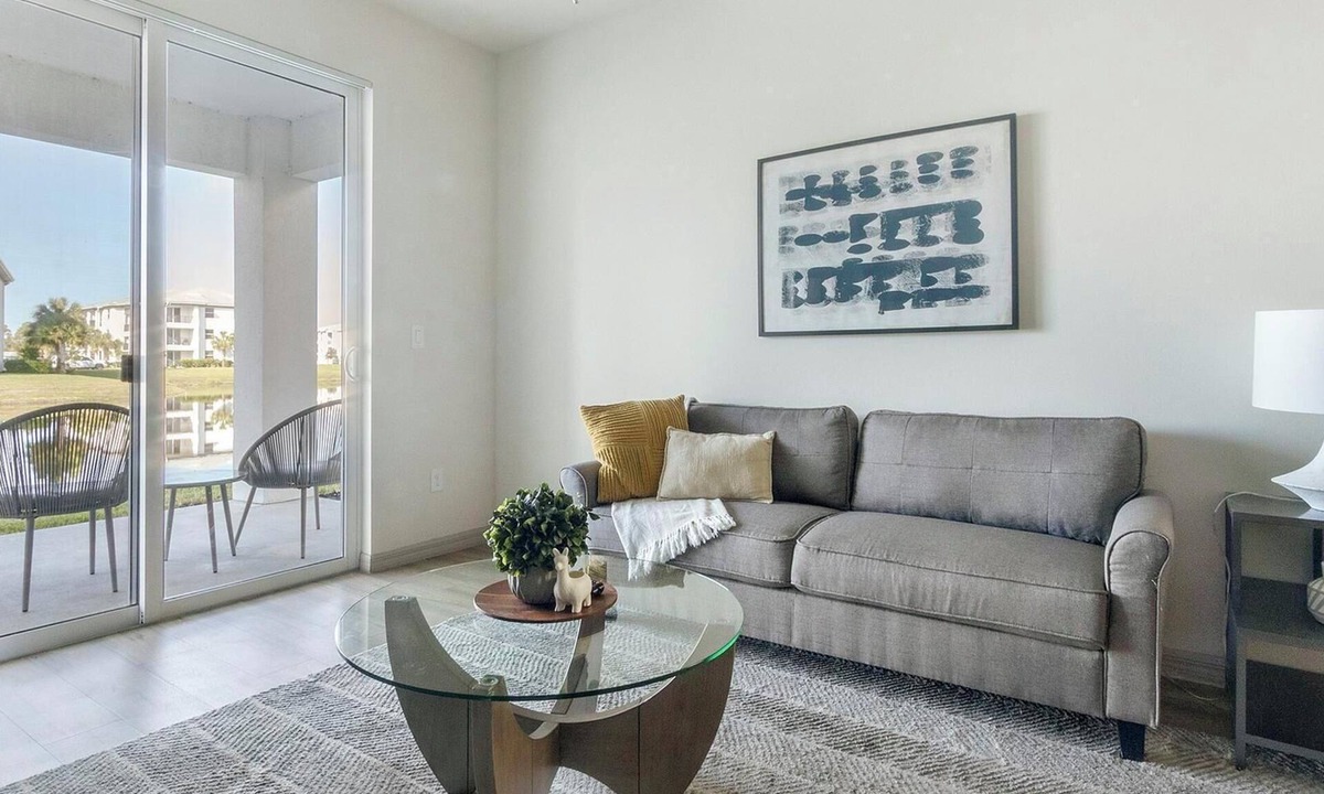 Eastwood Village Apartment | Landing | Spectacular 1BD, Gym, Clubhouse
