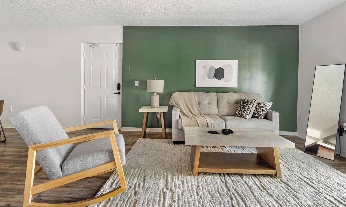 Fruitville Apartment | Landing | Spectacular 2BD, Gym, Clubhouse