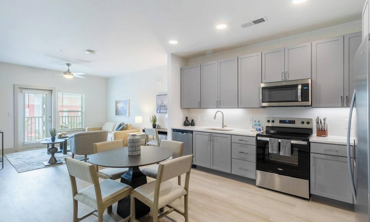Santa Rosa Beach Apartment | Landing | Stunning 1BD, Yoga Studio, Gym