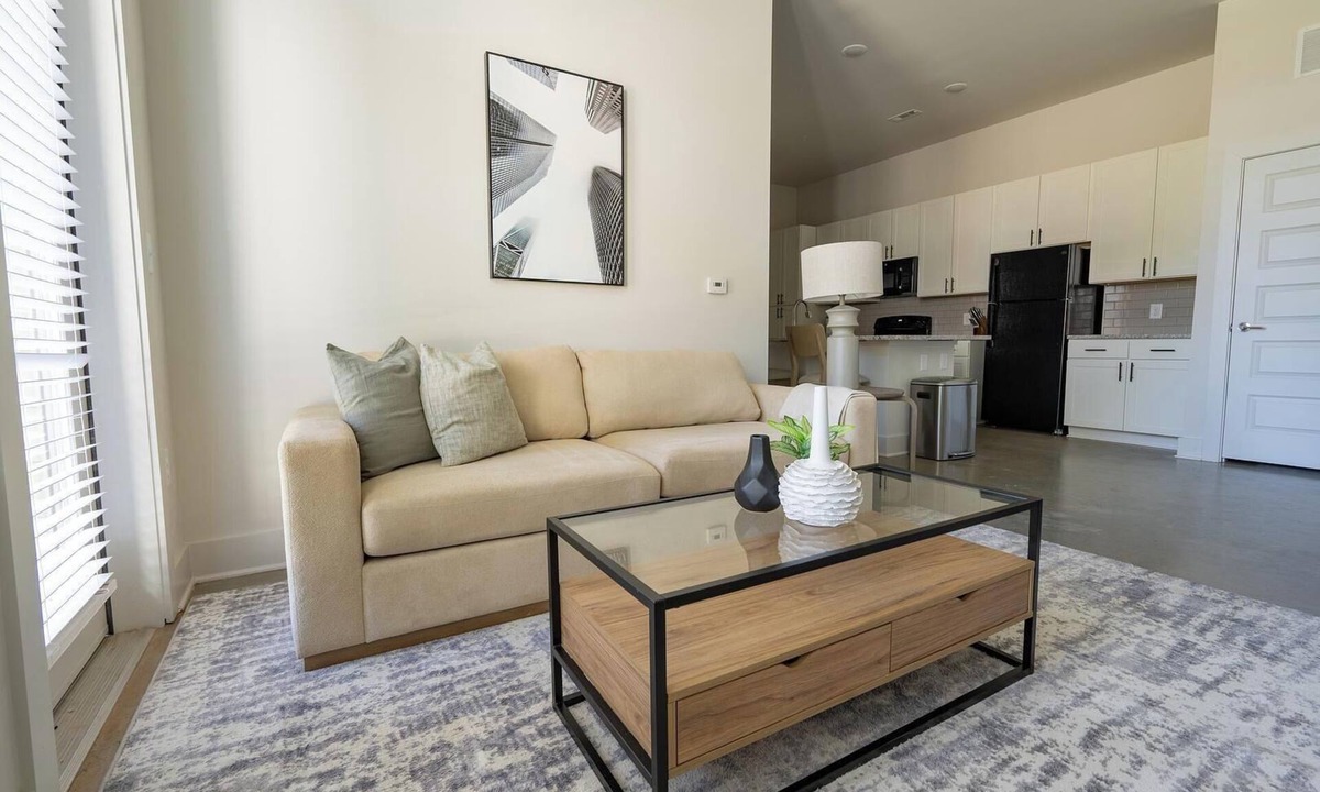 Charlotte Apartment | Landing | Stunning 2BD, Clubhouse, Pool