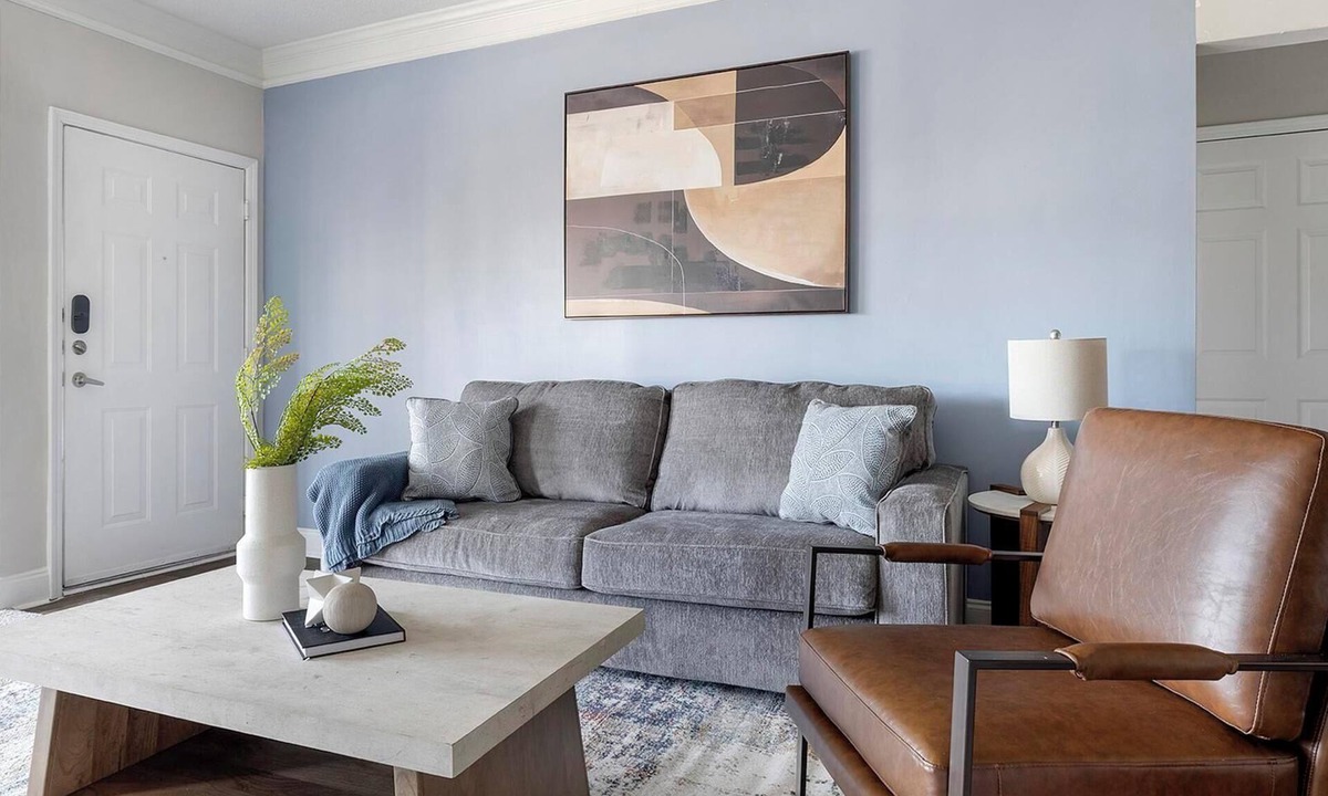 McDonough Apartment | Landing | Stunning 2BD, Yoga Studio, Gym