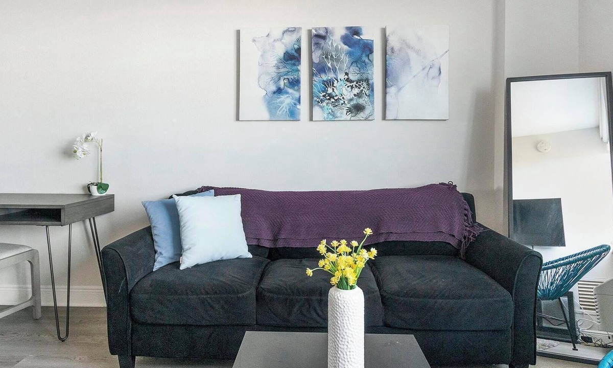St. Petersburg Apartment | Landing | Stunning 1BD, Courtyard, Clubhouse