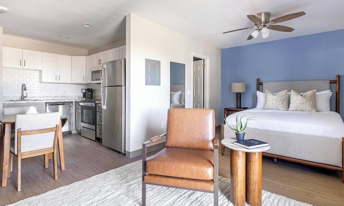 Port Charlotte Apartment | Landing | Stylish Studio, Yoga Studio, Gym