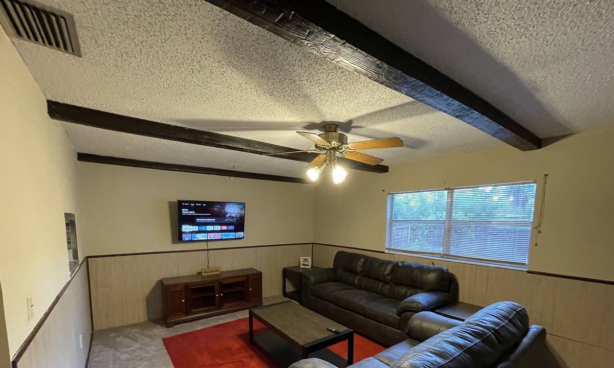 Greater Pinellas Point House | Large 3/2 House in Beautiful St Pete Florida