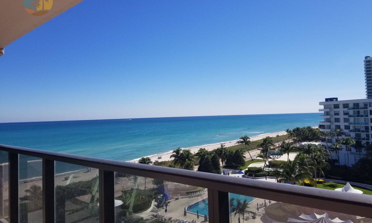 Seybold Apartment | Large Modern 4 Bedroom Beautiful Ocean Views-1003