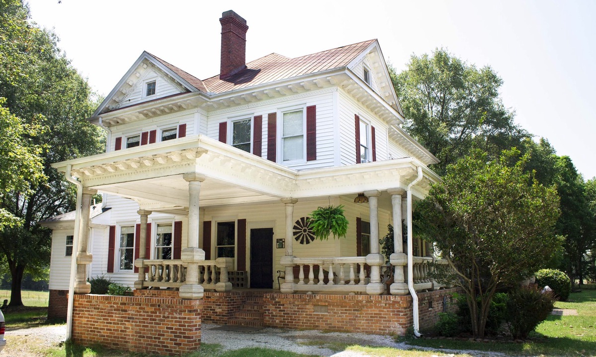 Belton House | Large Suite in Historic Farm with Private Entrance, Private Bath Kitchenette
