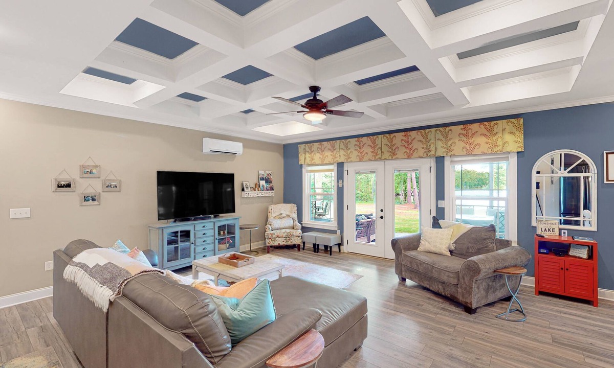Saluda House | Large Waterfront Lake Murray Home w/Dock