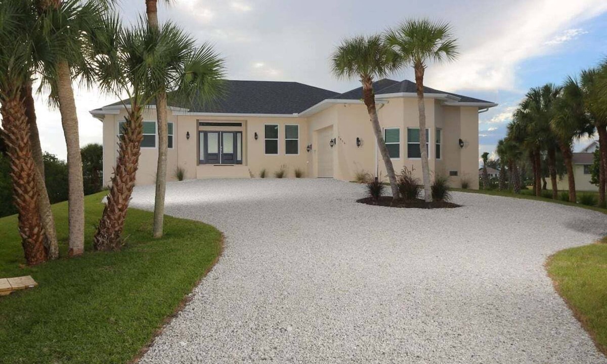Englewood House | Latitude Adjustment - beautiful bay views with dock