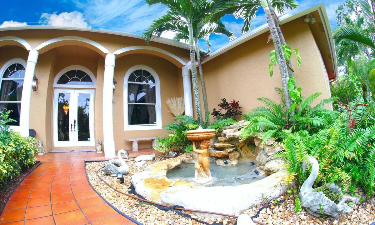Hunt Club House | LE CHALET Private Luxury house in Loxahatchee FL