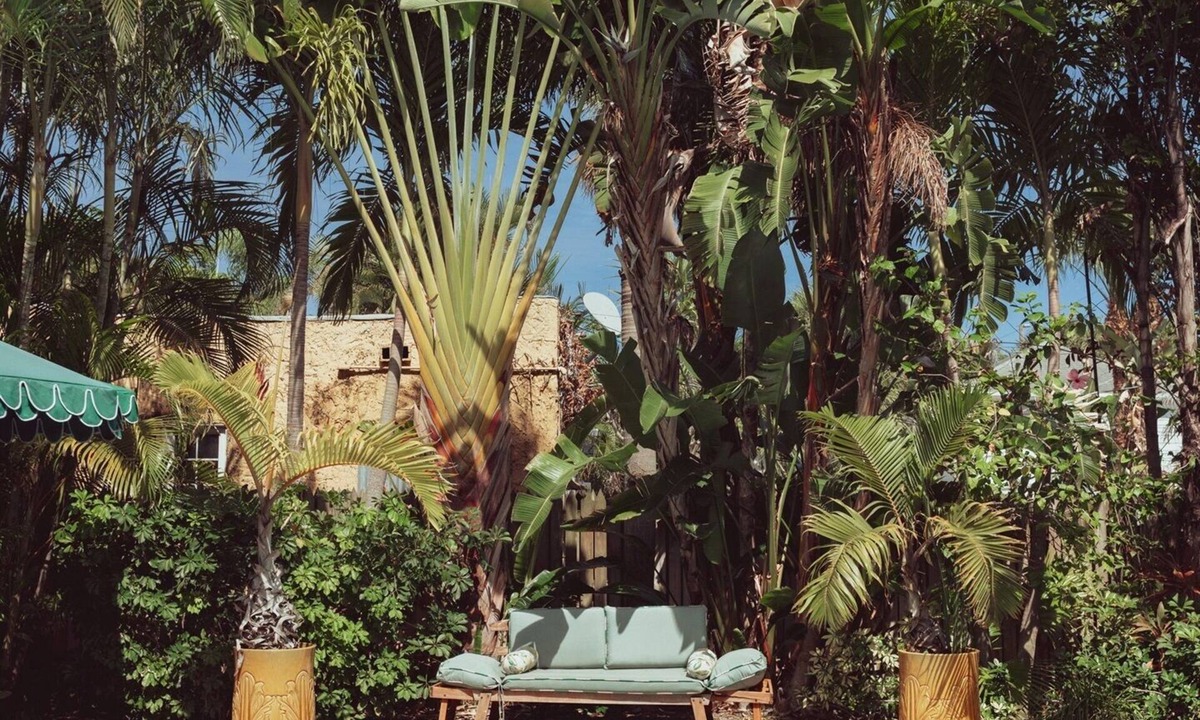 Palm Beach - West Palm Beach Cottage | Lemon Loft: Palm Beach-style paradise, shared pool