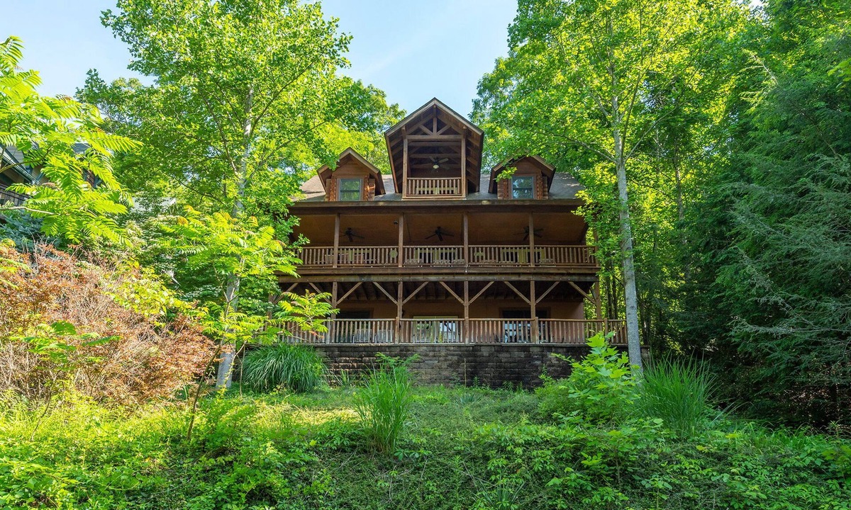 Montreat Cabin | Linger Longer Lodge | Spacious Home in Beautiful Montreat With Mountain Views!