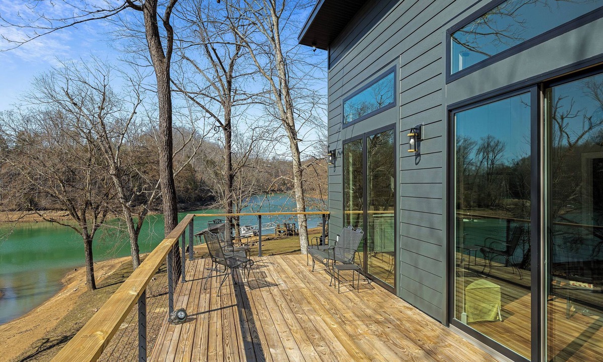 Van Buren County Ski Chalet | Little Savannah Near Rock Island
