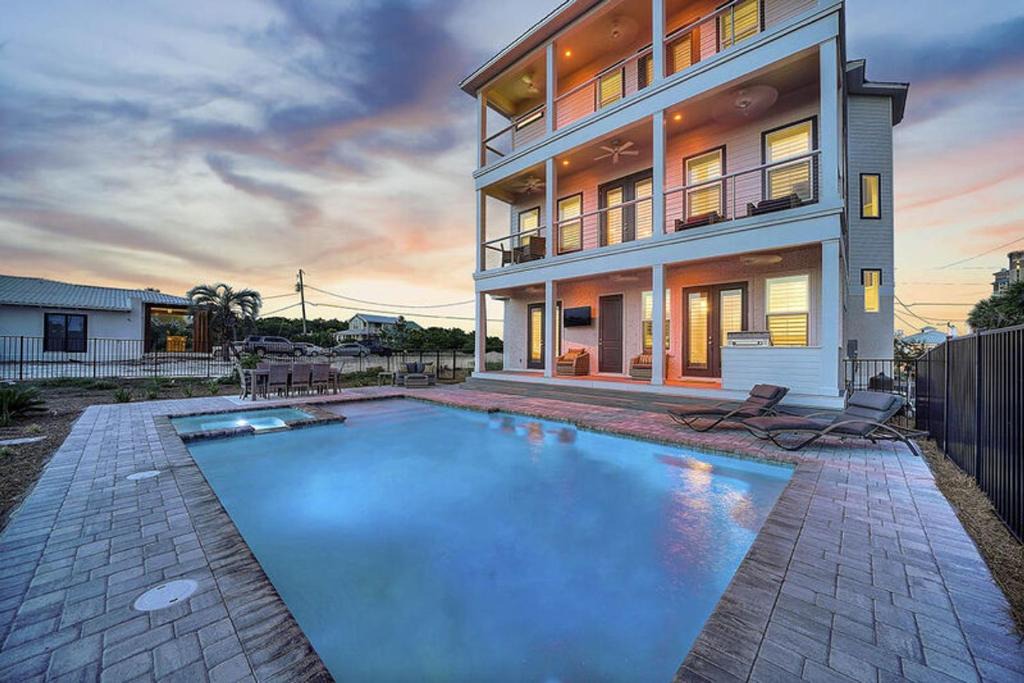 Gulf Pines House | Live It Well by Five Star Properties