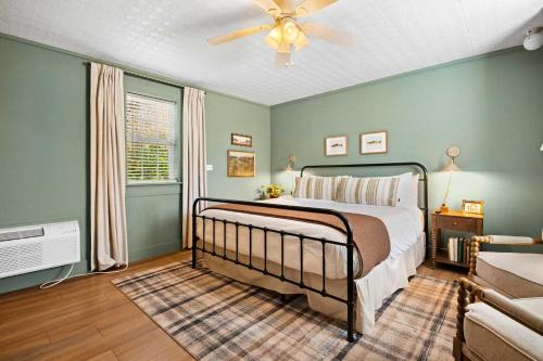 Lookout Mountain Hotel | LMI -15- Laurel Falls Room: Summers Night