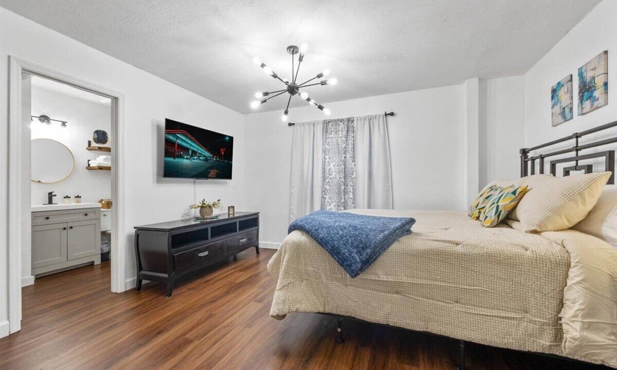 Marietta House | Locally Owned Home Close to East Cobb Sports Complex
